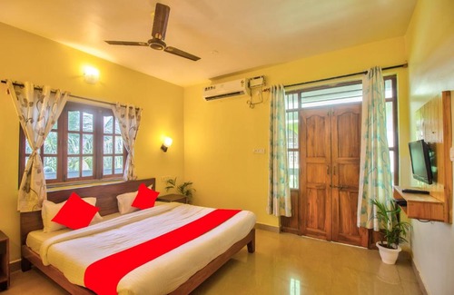 Baga House | Oceanfront Roseal Beach Front with Private Beach Access