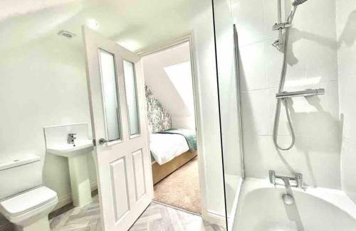 Stockton-on-Tees Apartment | Exceptional Rosebank Apartment with Pet-Friendly Amenities