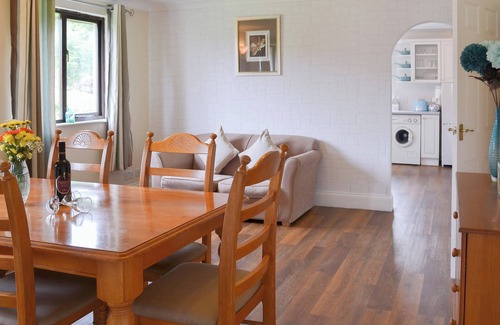 Liskeard Cottage | Perfect 3 Bedroom Stay Near Liskeard with Lake Views