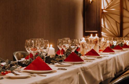 Causeway Bay Hotel | Discover Rosedale Hotel Hong Kong: Family-Friendly Stay