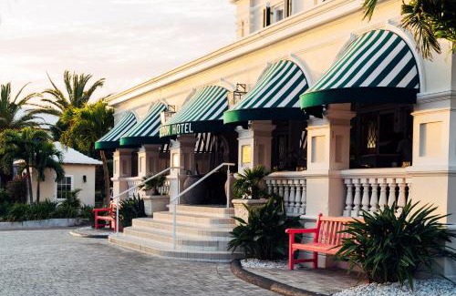 Pembroke Hotel | Rosedon - Adults Only Getaway with Oceanfront Views
