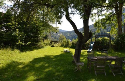 Ramsau am Dachstein Apartment | Roseggerhaus: 4-Star Retreat with Hot Tub and Pet-Friendly Stay