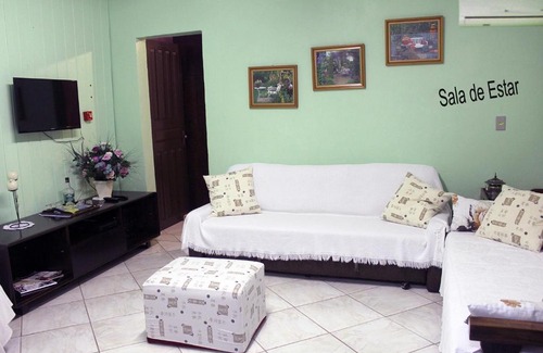 Gramado House | Guest Favorite: Roseli's Vacation Home with Family Amenities