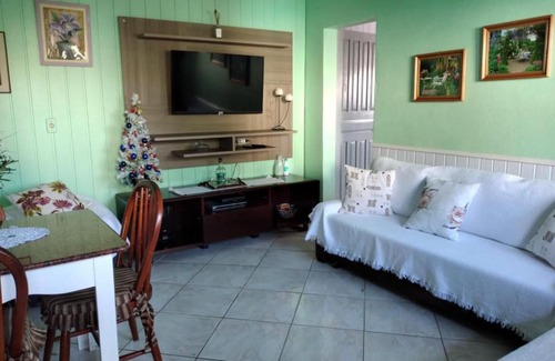 Gramado House | Guest Favorite: Roseli's Vacation Home with Family Amenities