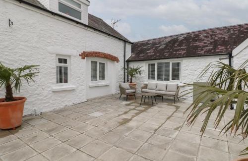Jameston House | Rosemary Cottage: Pet Friendly Stay with Top Guest Rating