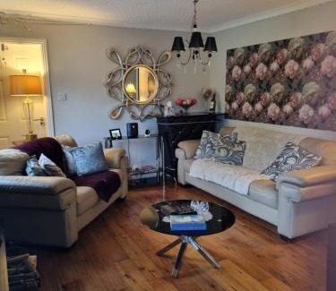 Sligo House | Rosemount: Eco-Friendly Retreat with Hot Tub & Fireplace
