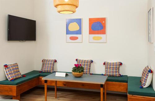 Tel Aviv House | Rosen Villa at Ramat Hahayal: Ocean View & Family Friendly