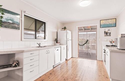 Evans Head House | Pet-Friendly Retreat at Rosena The Classic Beach House