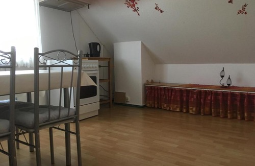 Ahnsbeck Apartment | Discover Rosengarten: Family-Friendly Retreat with 9/10 Rating