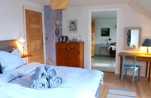 Svendborg Bed & Breakfast | Rosenhøj Bed and Breakfast: Oceanfront Retreat with Hot Tub