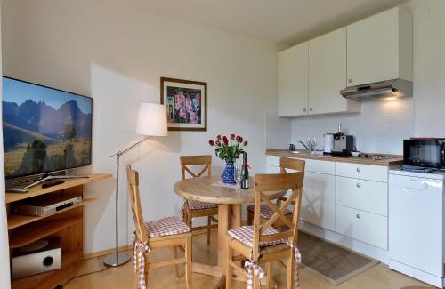 Kufstein Apartment | Experience Oceanfront Bliss at Rosenhof am See Ferienwohnung