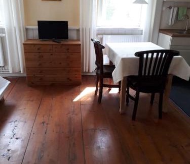 Meeder Apartment | Rosenhof: Family-Friendly Retreat with 9.2/10 Rating
