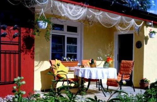 Tilzow Apartment | Comfortable Rosenhof Ferienwohnungen with Family-Friendly Amenities