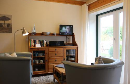 Riepsdorf Apartment | Cozy Retreat at Rosenkate 1 with Pool & Ocean Views