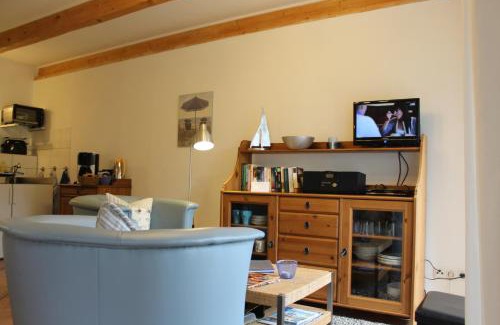 Riepsdorf Apartment | Cozy Retreat at Rosenkate 1 with Pool & Ocean Views