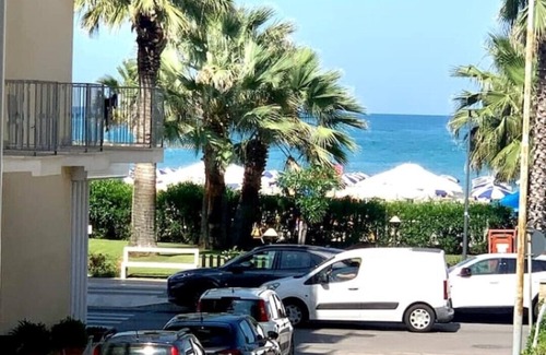 Roseto degli Abruzzi Apartment | Roseto Beach Escape: Family-Friendly Apartment by the Shore