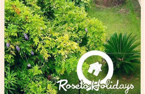 Roseto degli Abruzzi Apartment | Roseto Holidays: Premier Oceanfront Retreat with Private Beach