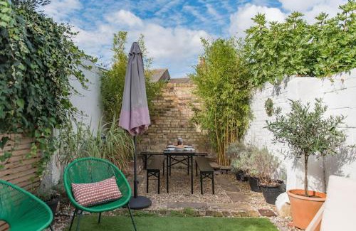Deal House | Rosewood: Family-Friendly Retreat with a 9/10 Guest Rating