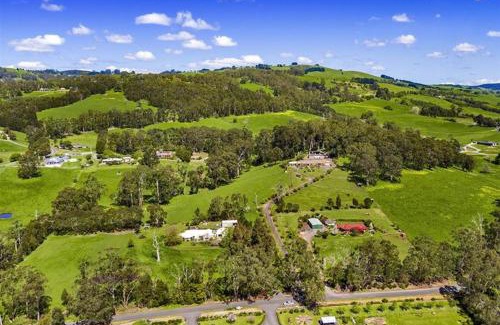 Yarragon Bed & Breakfast | Enjoy the Rosewood Park Guest Suite with Breakfast Included