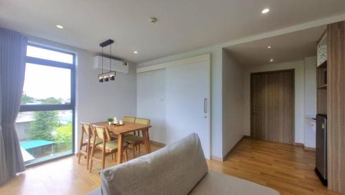 Mueang Samut Prakan District Apartment | Rosewood Sridaan