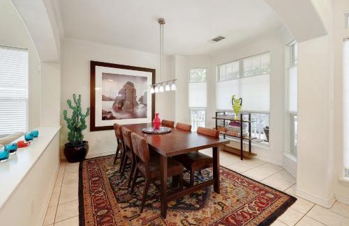 South Lamar House | Rosey Bouldin Home Minutes to DT - Adelaide!