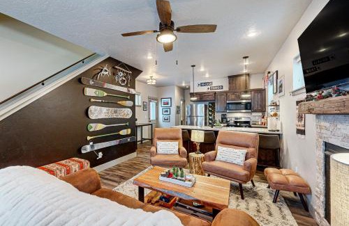 Donnelly House | Rosey - The Petite Chalet in the Pines
