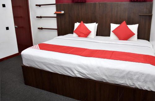 Nuwara Eliya Hotel | Budget-Friendly Roshan Guest House with Family Dining