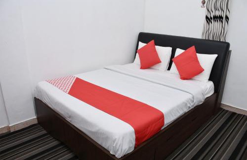 Nuwara Eliya Hotel | Budget-Friendly Roshan Guest House with Family Dining