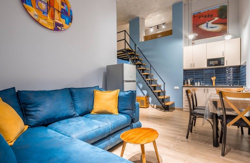 Kazbegi Apartment | Discover Roshka: Family-Friendly 2 BD Apartment Getaway