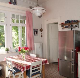 Weinheim Apartment | Stylish Retreat at Rosie's Place - Guest Rated 9.5/10