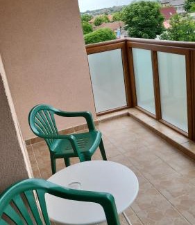 Techirghiol House | Ocean View Retreat at Rosiem House - Rated 10/10 by Guests