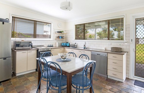 Callala Beach House | Roskell Retreat: Pet Friendly Getaway Near the Beach