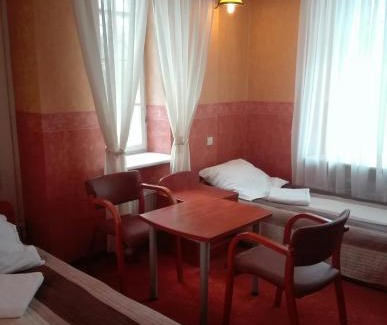 Biala Podlaska Bed & Breakfast | Roskosz Zespół Dworsko Parkowy - Rated 9/10 with Family Amenities