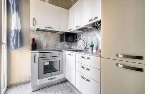 Chinatown Apartment | ROSMINI 8 - Two Bedroom Apartment, Sleeps 6