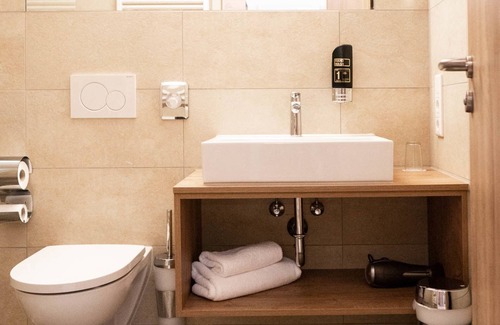 Sachsen b. Ansbach Hotel | Outstanding Rossano Hotel & Ristorante - Guest Rated 9.8