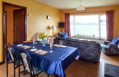 Kilnabrack Upper House | Pet-Friendly Retreat at Rossbeigh Beach Cottage No 4