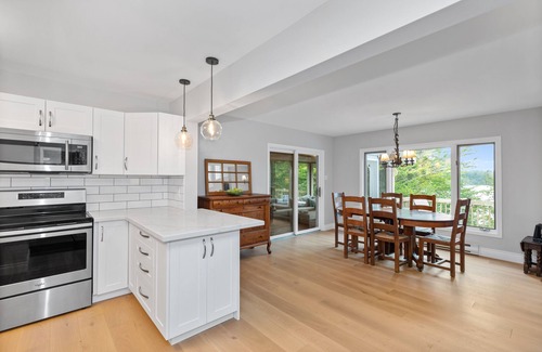 Rosseau Cottage | Tranquil Rosseau Escape - Scenic Lake Views Await You