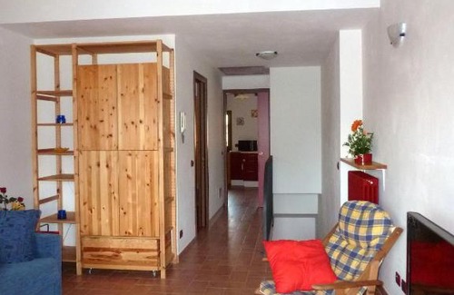 Pallanza House | Pet-Friendly Getaway at Rosso & Giallo - Rated 9/10!