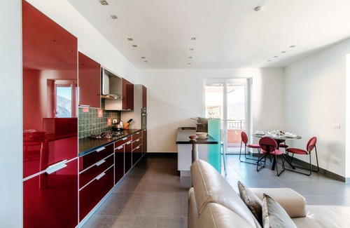 Colonno Apartment | Experience Comfort at Rosso Sunset - Your Home in Como