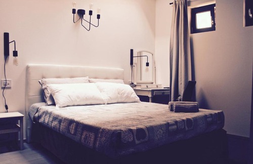 Peschiera del Garda City Centre Bed & Breakfast | Pet-Friendly Rossosalvia - Rated 10/10 by Guests