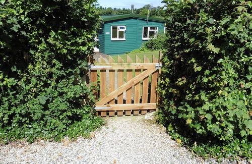 Mylor Churchtown Ski Chalet | Rostowan: Oceanfront Retreat in Portscatho, Rated 9.8