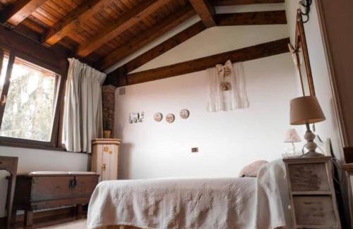Bassano del Grappa House | Discover Rosy25: Oceanfront Retreat with Pool & Breakfast