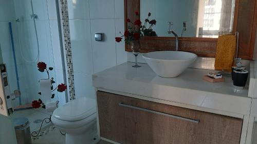 Jardim Ana Maria Apartment | Unforgettable Stay at Rota 12 in Beautiful Guarujá