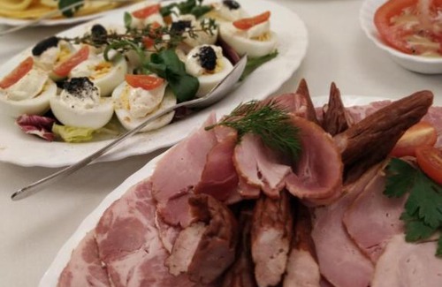 Biala Podlaska Hotel | Discover Rota: Family-Friendly Retreat with Hot Tub & Breakfast