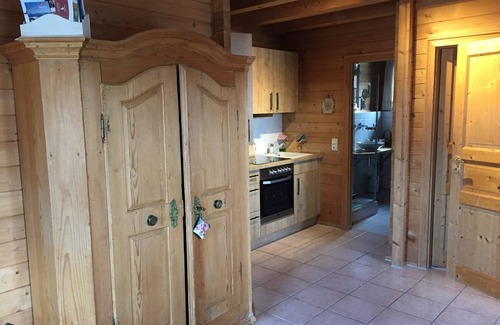 Schwangau Apartment | Family-Friendly Retreat at Rotes Haus Füssen Apartment