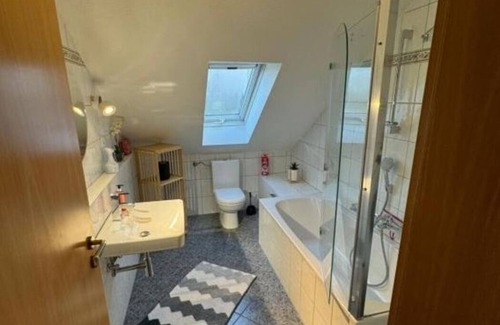 Weiden in der Oberpfalz Apartment | Modern Rothenstadt DG-Apartment with Family Amenities