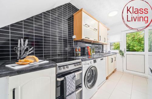 Coatbridge House | Rothesay House: Family-Friendly Retreat in Coatbridge