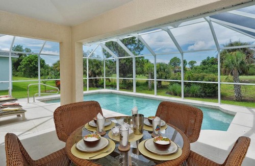 Pine Valley Villa | Private Tropical Oasis in Rotonda West with Pool & Kitchen