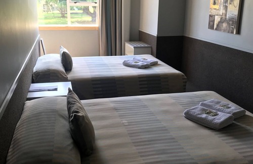 Rotorua Hotel | Discover Rotorua Citizens Club: Family-Friendly Comfort