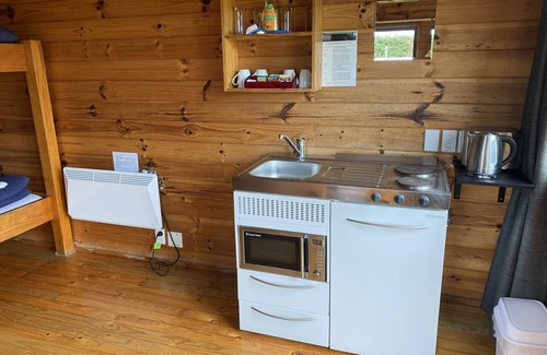 Springfield Other | Family-Friendly Rotorua Thermal Holiday Park with Pool & Breakfast